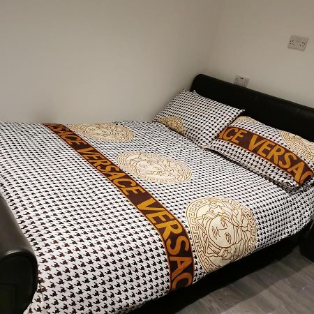 Studio Self Contained Double Bedroom London Bagian luar foto